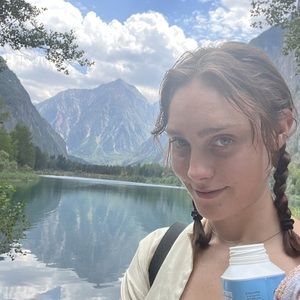 Meet your Posher, Hannah